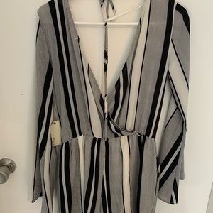 Stripped romper with tags